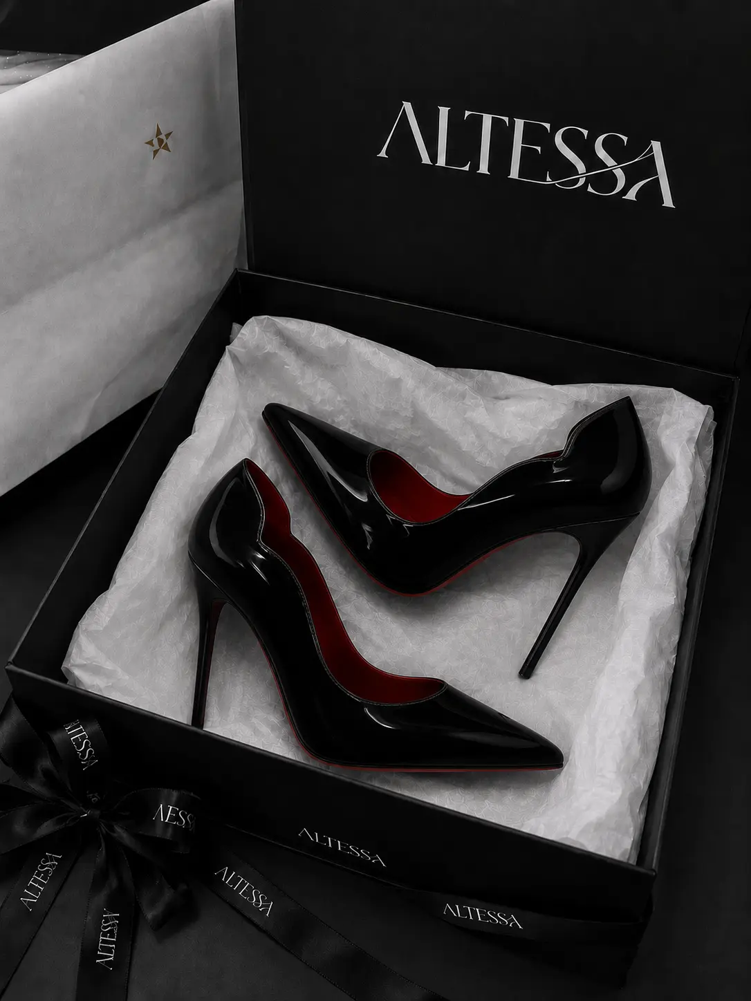 Scarpin Paris Black Patent Pointed-Toe Pumps